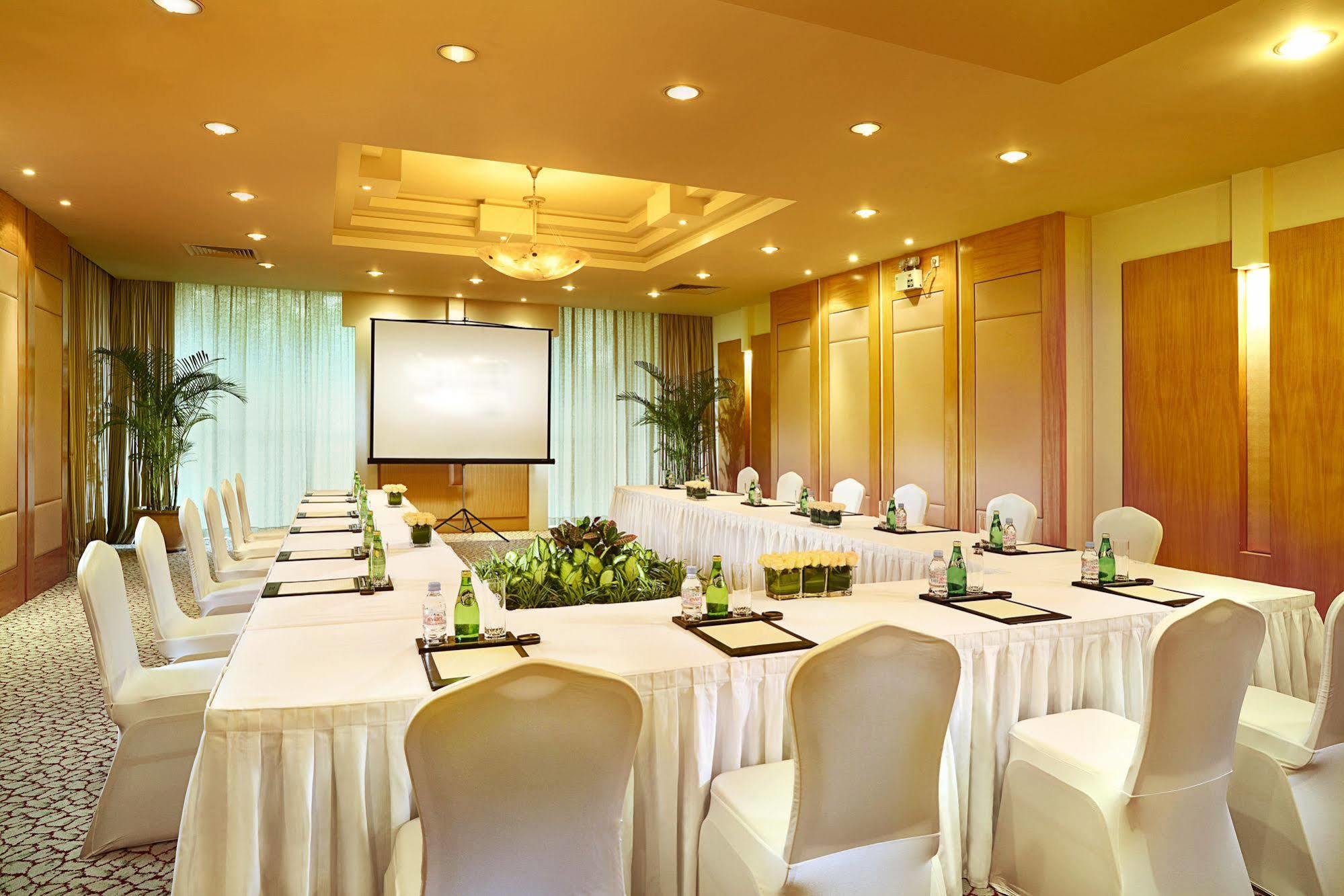 Sofitel Dongguan Royal Lagoon Exterior photo